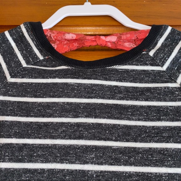 NWT 7/8 Minnie Mouse Disney top stripped Lace! M - Picture 5 of 6